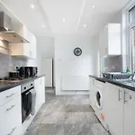 Σπίτι διακοπών Classic 4-bedroom Retreat Close To Infinity Bridge *